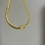 Collar Grueso con Corazón Calado